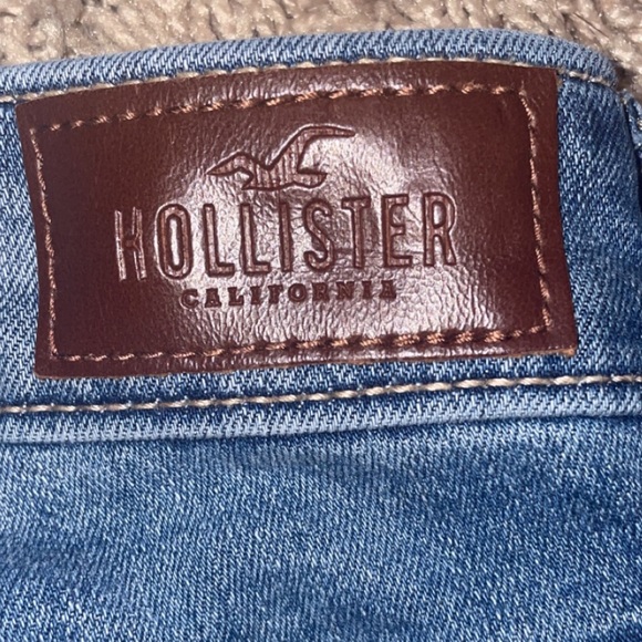 Hollister high rise dark wash super skinny jeans covered rips size 0R - Picture 3 of 4